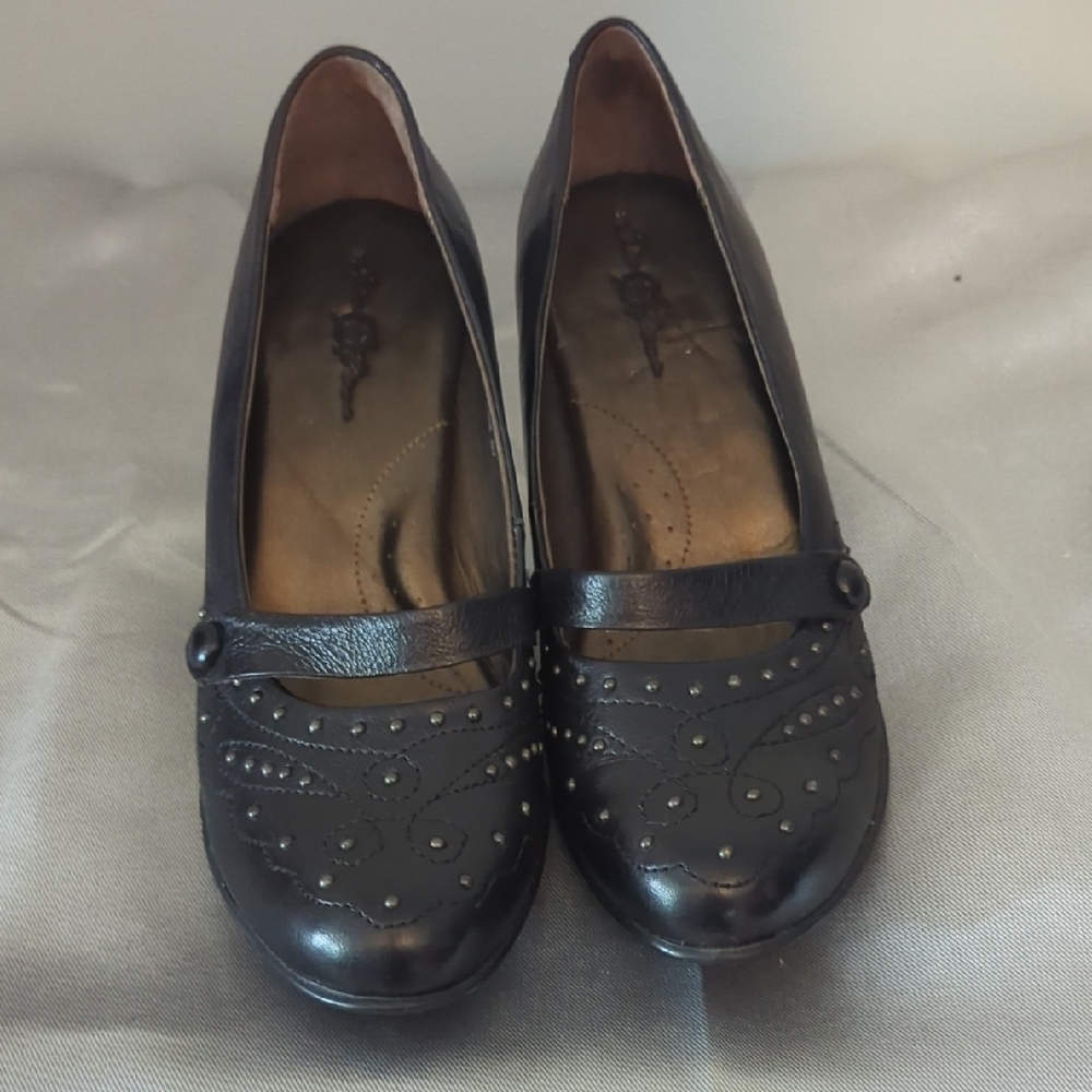 Elegant Black Leather Women's Shoes
